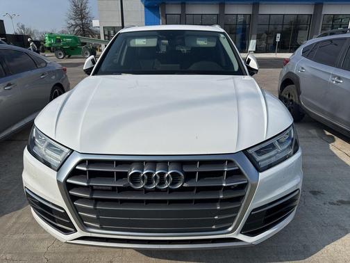 Ibis White 2018 Audi Q5 2.0T Tech Premium