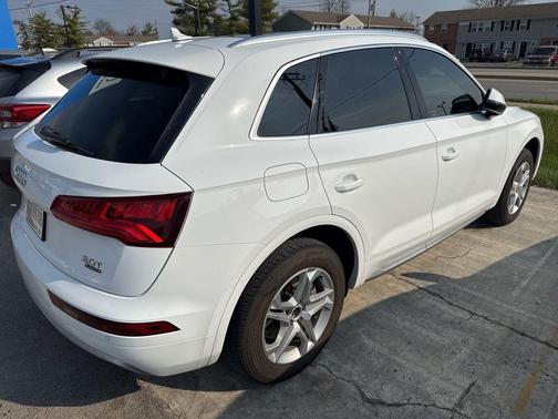 Ibis White 2018 Audi Q5 2.0T Tech Premium