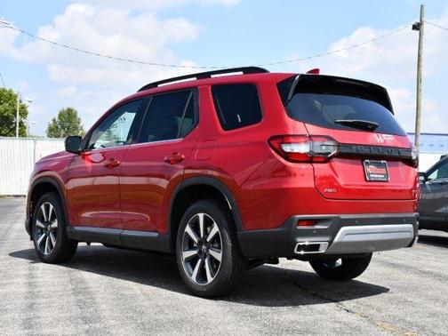 2025 Honda Pilot Touring 8-Passenger