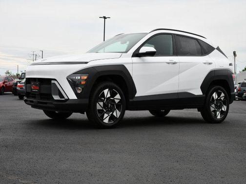 Atlas White 2024 Hyundai KONA SEL