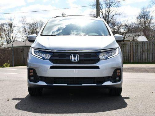 Solar Silver Metallic 2026 Honda Odyssey EX-L