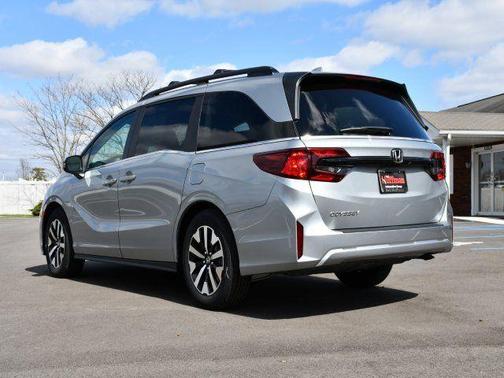 Solar Silver Metallic 2026 Honda Odyssey EX-L