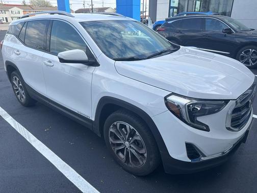 Summit White 2019 GMC Terrain SLT