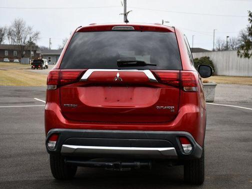 2016 Mitsubishi Outlander SE