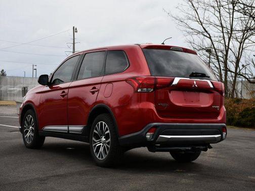 2016 Mitsubishi Outlander SE