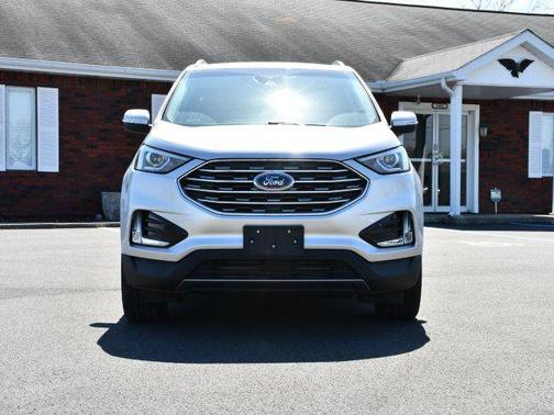 Ingot Silver Metallic 2019 Ford Edge SEL