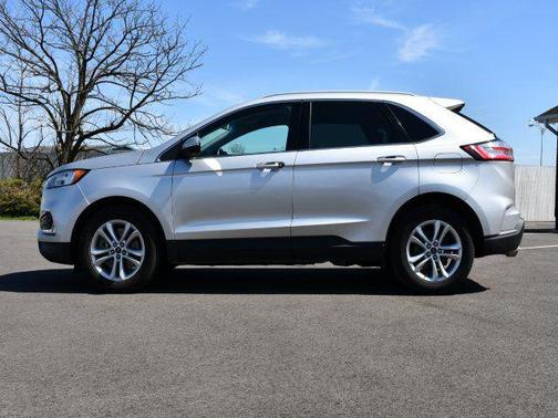 Ingot Silver Metallic 2019 Ford Edge SEL