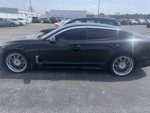 Aurora Black 2022 Kia Stinger GT-Line