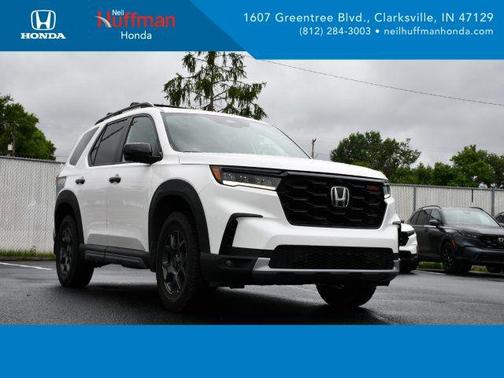 Platinum White 2023 Honda Pilot AWD TrailSport