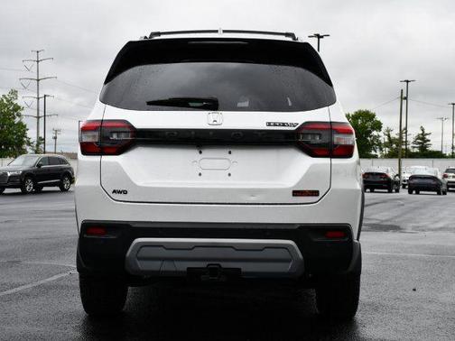Platinum White 2023 Honda Pilot AWD TrailSport
