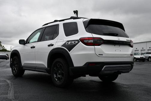 Platinum White 2023 Honda Pilot AWD TrailSport