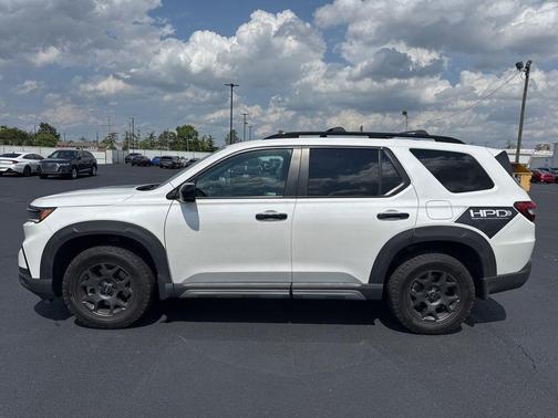 Platinum White 2023 Honda Pilot AWD TrailSport