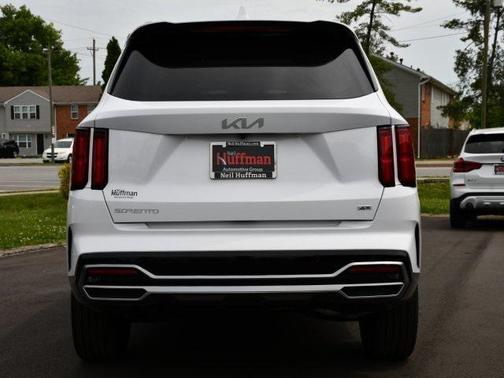 2023 Kia Sorento SX