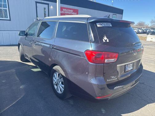2017 Kia Sedona LX
