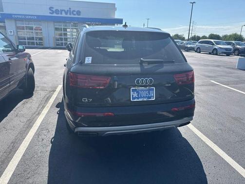Night Black 2017 Audi Q7 2.0T Premium