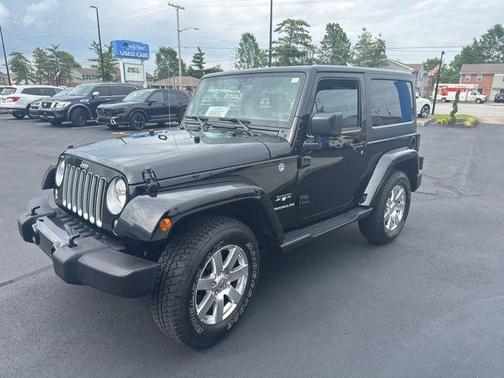Black Clearcoat 2016 Jeep Wrangler Sahara