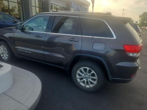 Granite Crystal Metallic Clearcoat 2016 Jeep Grand Cherokee Laredo