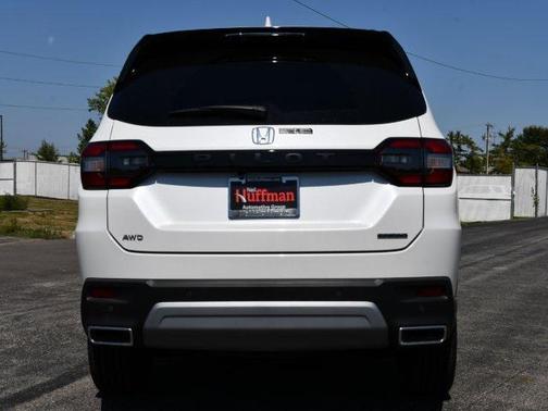 2025 Honda Pilot Touring 8-Passenger