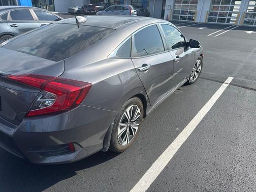 Modern Steel Metallic 2018 Honda Civic EX-L