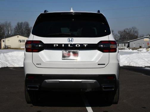 2026 Honda Pilot Touring 8-Passenger