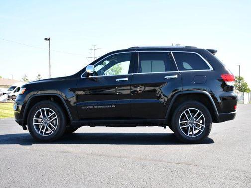 Diamond Black Crystal Pearlcoat 2022 Jeep Grand Cherokee Limited