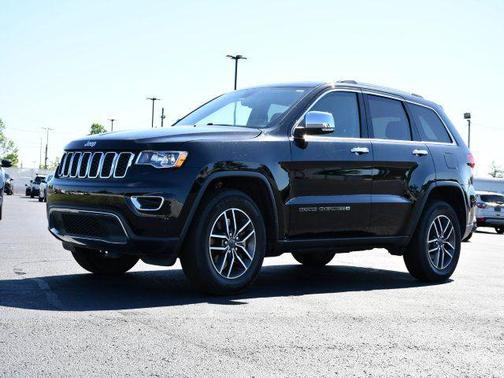 Diamond Black Crystal Pearlcoat 2022 Jeep Grand Cherokee Limited