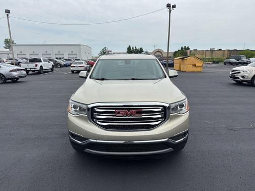 Sparkling Silver Metallic 2017 GMC Acadia SLT-2