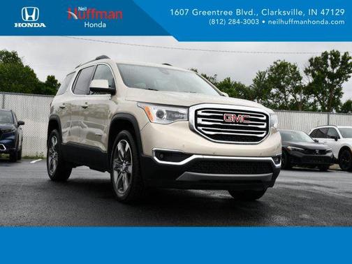 Sparkling Silver Metallic 2017 GMC Acadia SLT-2