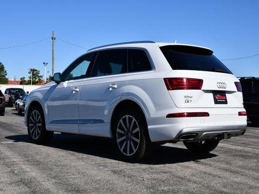 2019 Audi Q7 45 Premium Plus