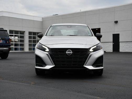 Brilliant Silver Metallic 2024 Nissan Altima 2.5 SV
