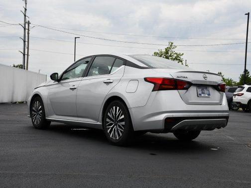 Brilliant Silver Metallic 2024 Nissan Altima 2.5 SV