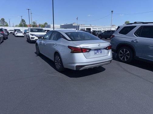 Brilliant Silver Metallic 2024 Nissan Altima 2.5 SV