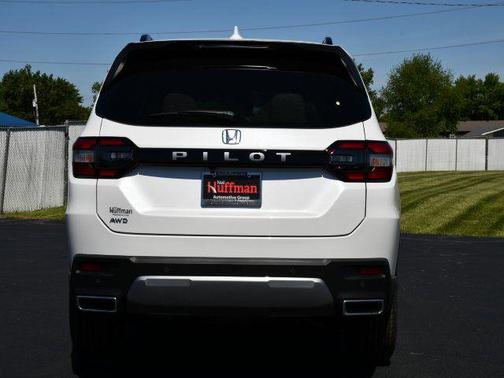 Platinum White Pearl 2026 Honda Pilot EX-L