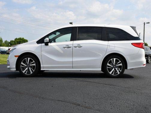 Platinum White Pearl 2024 Honda Odyssey Touring