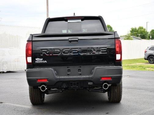 Crystal Black Pearl 2026 Honda Ridgeline RTL