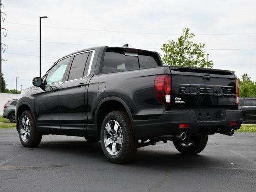 Crystal Black Pearl 2026 Honda Ridgeline RTL
