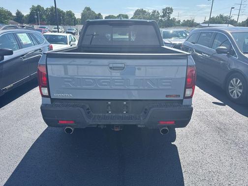 Sonic Gray Pearl 2025 Honda Ridgeline TrailSport