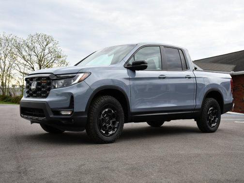 Sonic Gray Pearl 2026 Honda Ridgeline TrailSport+