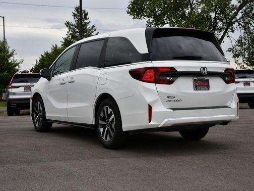 Platinum White Pearl 2026 Honda Odyssey EX-L