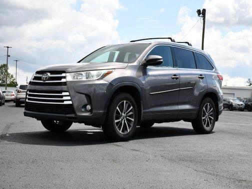 Predawn Gray Mica 2018 Toyota Highlander XLE