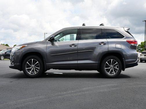 Predawn Gray Mica 2018 Toyota Highlander XLE