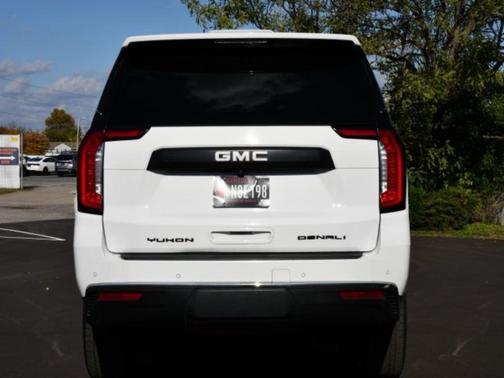 2021 GMC Yukon XL SLT
