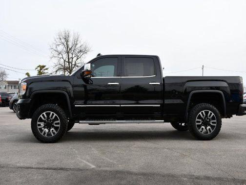 2017 GMC Sierra 2500 Denali