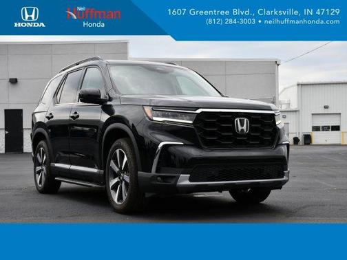 Crystal Black Pearl 2024 Honda Pilot Elite