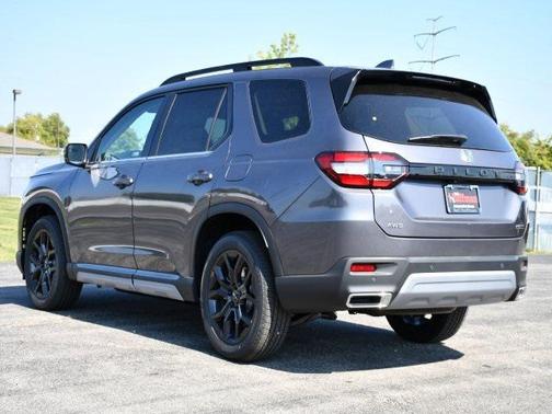2025 Honda Pilot Touring 8-Passenger
