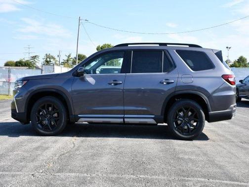 2025 Honda Pilot Touring 8-Passenger