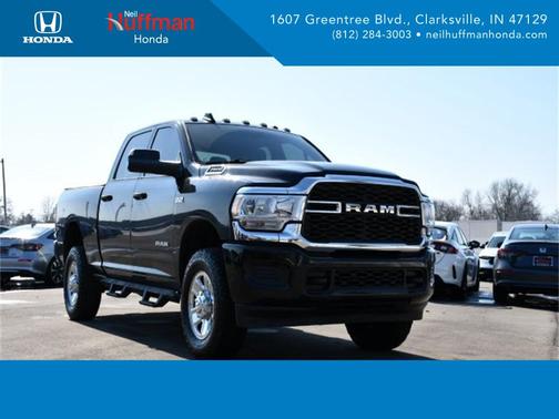 2021 RAM 2500 Tradesman Crew Cab 4x4 6'4' Box