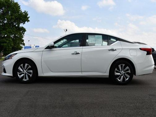 2022 Nissan Altima S FWD