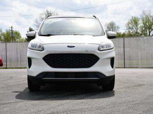Star White Metallic Tri-Coat 2020 Ford Escape SE