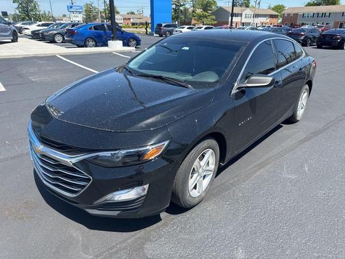 Mosaic Black Metallic 2022 Chevrolet Malibu 1LS